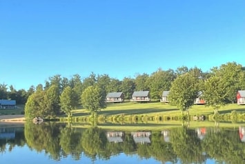 vue de l'autre cÎté du lac