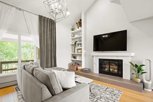 Stunning 3BR Central to Breck/Keystone/Copper!