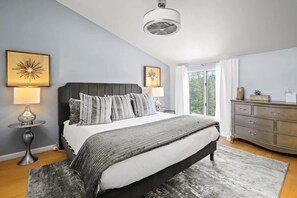 3 chambres, fer et planche à repasser, Wi-Fi, draps fournis