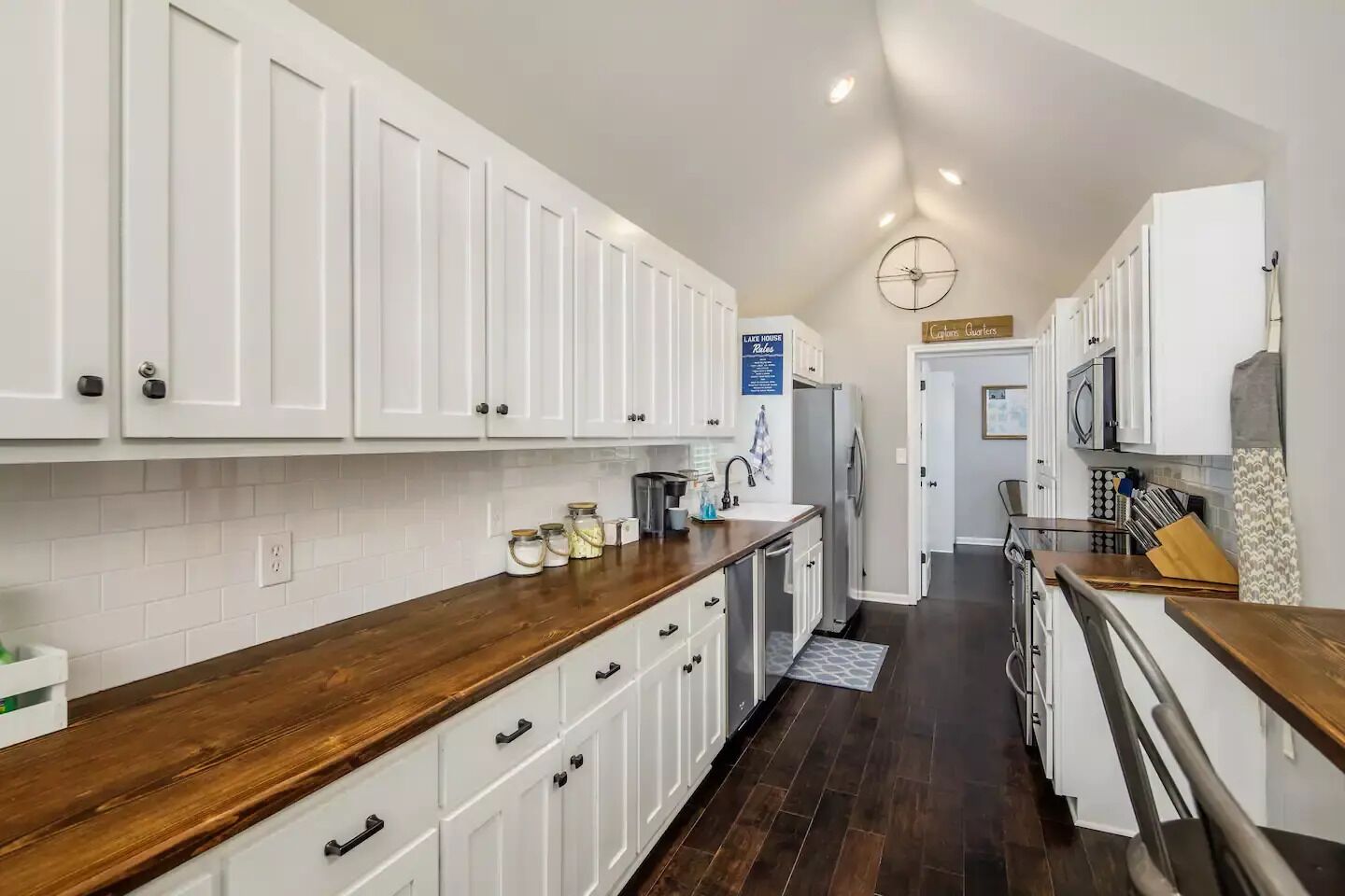 雪櫃、微波爐、焗爐、爐具