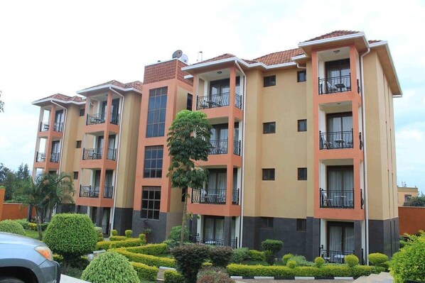 Exterior - Highlands Apartments 2 BR Suite 008 (Kigali)