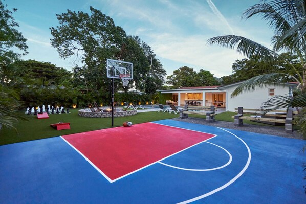 Sport court
