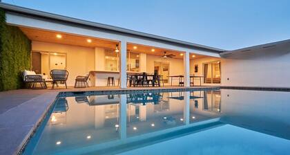 Villa Athena | Basketball | Giant Chess | Fire Pit