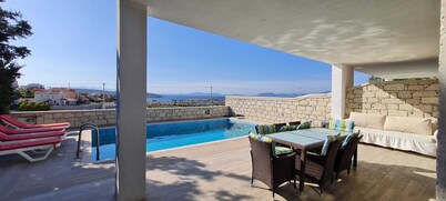 De-Lale Villa