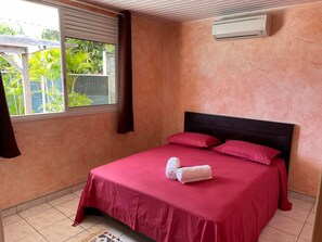 3 chambres, fer et planche à repasser, Wi-Fi gratuit, draps fournis