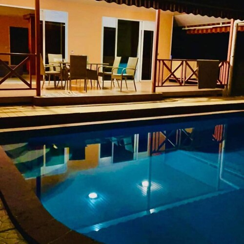 TAHITI - Fare Vairai Pool