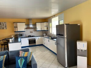 Fridge, microwave, oven, coffee/tea maker