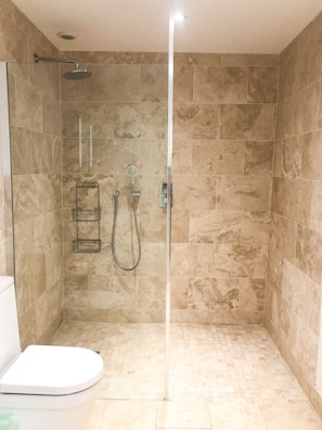 Bathroom - Riverside Walks by Stay Focused SA (Maidenhead)