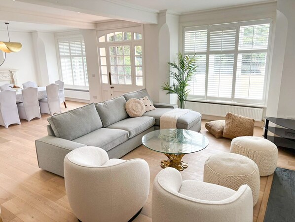 Casa familiar, baño privado, vista al jardín (Riverside Walks) | Lounge