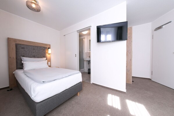Standard Single Room (3)