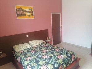 1 bedroom, iron/ironing board, free WiFi