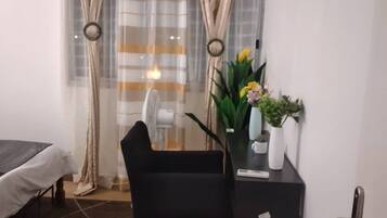1 bedroom, iron/ironing board, free WiFi