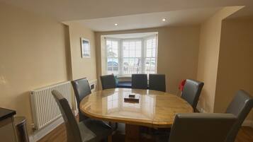 Exclusive Apartment | Dining room
