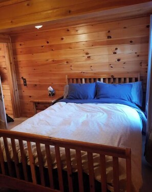 2 soverom og sengetøy