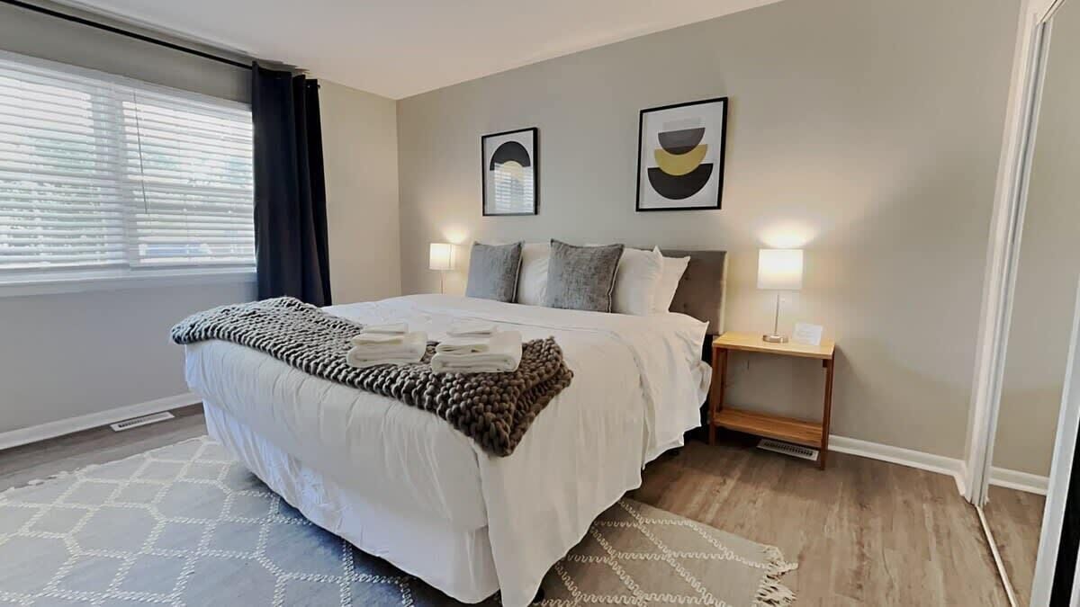 Easy Access&Close to Speedway-Capital City Delight
