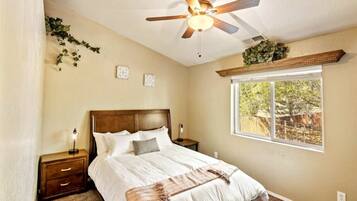 4 bedrooms, desk, iron/ironing board, travel cot