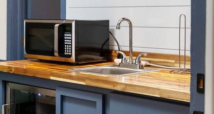 NEW Downtown Front Street Suite 8