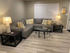 TV, tavolo da calcetto