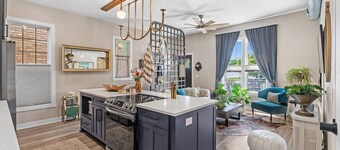 Condo | Walker's Point | Garage | 2BD | Backyard