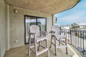 Terrace/patio - Ocean Views, Balcony, Pool,  STEPS to Beach Restaurants Shops (Wrightsville Beach)
