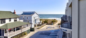 Ocean Views, Balcony, Pool,  STEPS to Beach Restaurants Shops