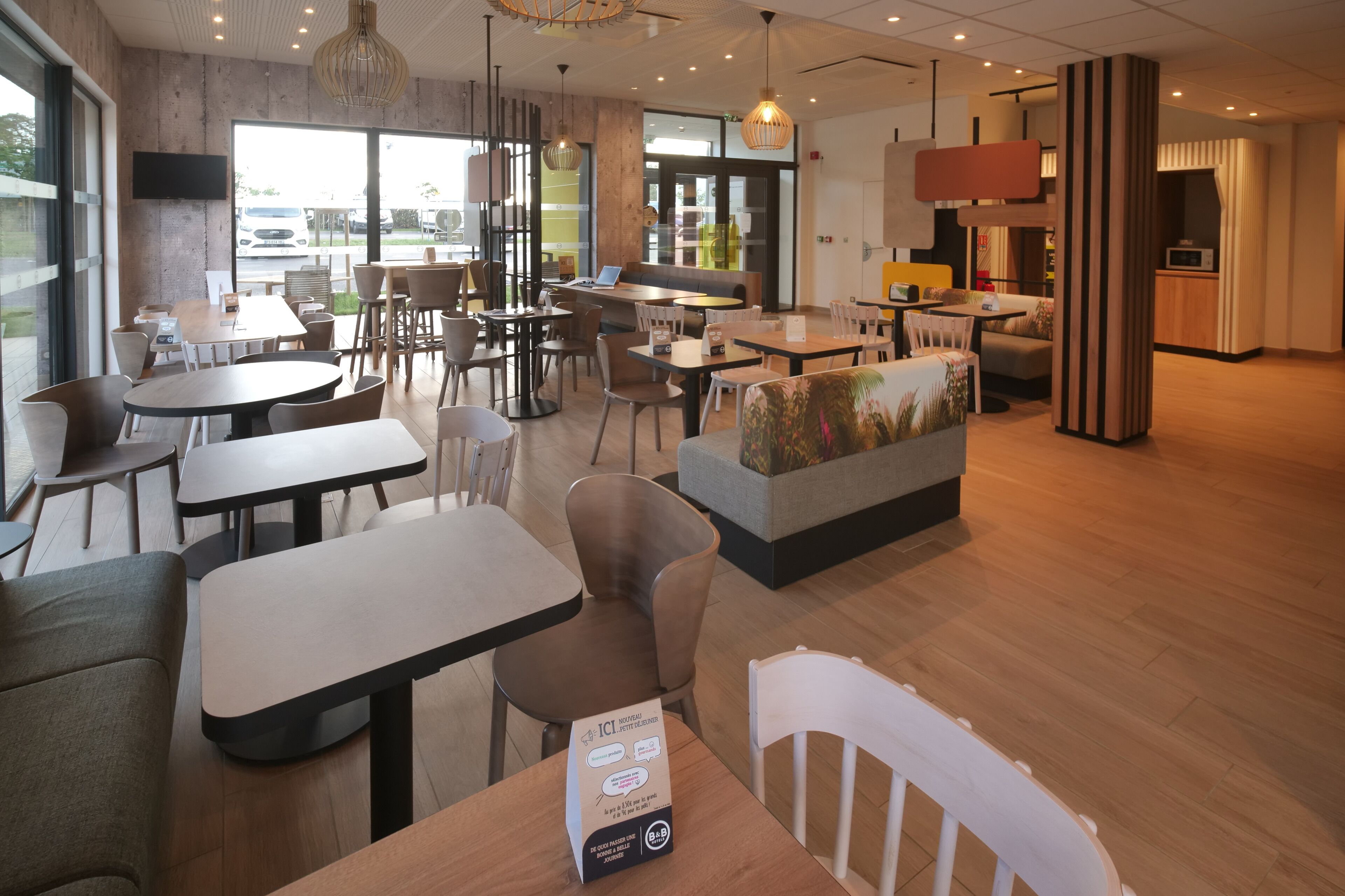 Desayuno buffet todos los días (con cargo)