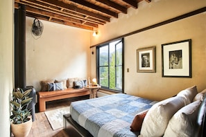 Premium bedding, memory foam beds, individually decorated - Western Hotel Ouray (Ouray)