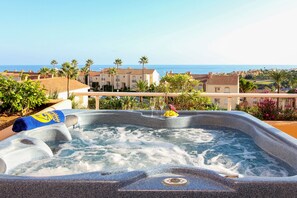 Outdoor spa tub - Holiday luxury at Malibu Mansions, private hot tub (Mijas Costa)