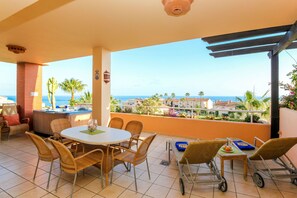 Outdoor dining - Holiday luxury at Malibu Mansions, private hot tub (Mijas Costa)