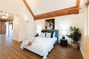 1 chambre, fer et planche Ă repasser, Wi-Fi, draps fournis