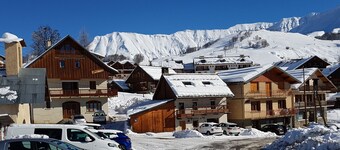 F1 mezzanine 5 people maximum - Bright - View of the Aiguilles d'Arves mountains