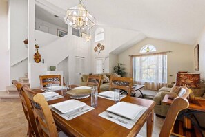 Talo (2811 Lindfields) | Ulkopuoli