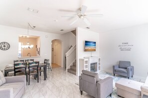 Apartment (727 Regal Palms) | Exterior