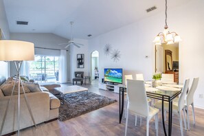 獨棟房屋 (17637 Silver Creek) | 外觀