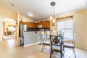 Casa (649 Highgate Park) | Fachada