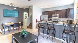 Apartment (222 Regal Palms) | Exterior