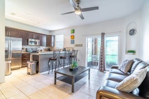 公寓 (222 Regal Palms) | 外觀