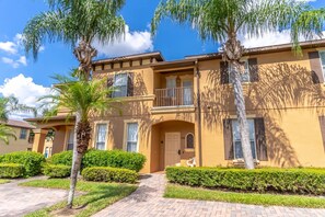 Apartamento (528 Regal Palms) | Fachada