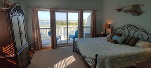 3 Schlafzimmer, Schreibtisch, Bügeleisen/Bügelbrett, Reisekinderbett