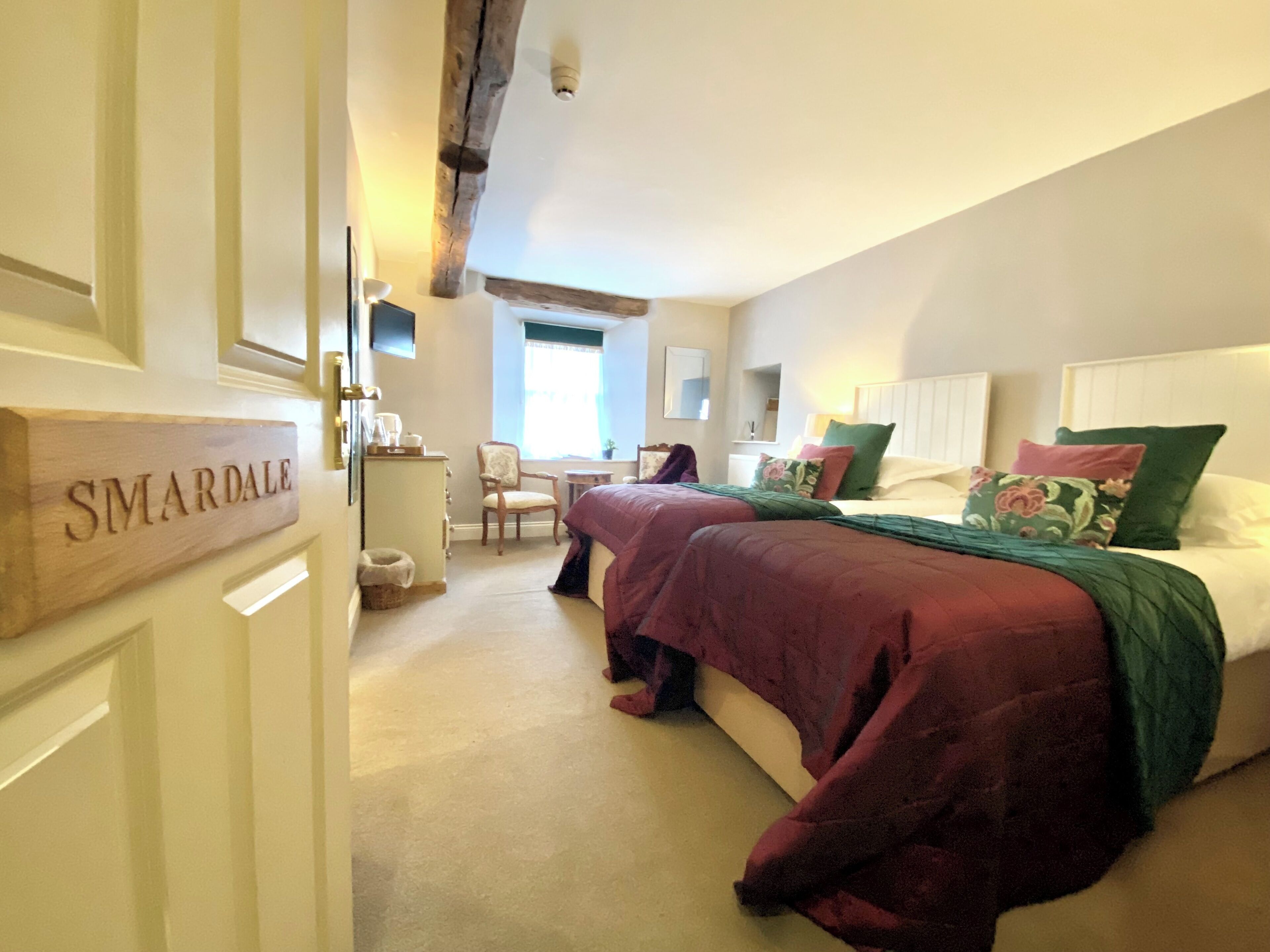 Premier Twin Room | Egyptian cotton sheets, premium bedding, blackout curtains