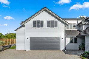 Exterior - Slice of Paradise - Waikanae Self-Contained Unit (Waikanae Beach)