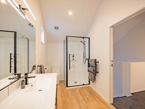 Badewanne, Haartrockner