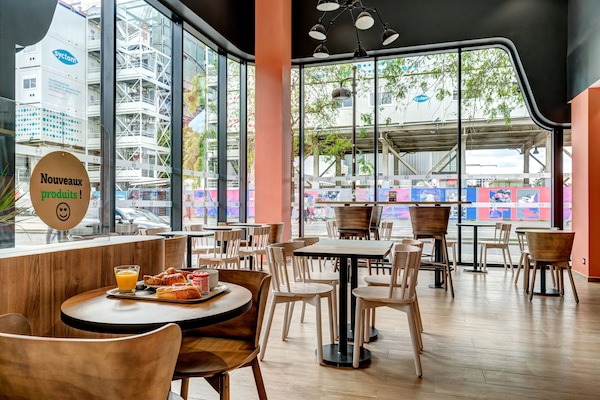 Desayuno buffet todos los días (con cargo)