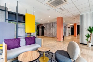 Sala de estar en el lobby