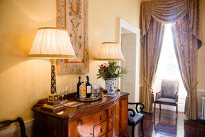 Living area - Crosshaven House (Crosshaven)