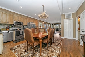 Fridge, microwave, oven, stovetop - Lake Toxaway Falls: Waterfall Views, Luxury Condo, minutes from hiking! (Lake Toxaway)