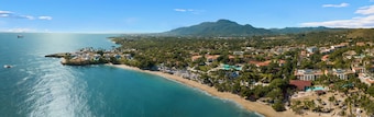 5 Star luxurious beach front resort- All Inclusive Food/ Drinks/ Airport Travel