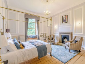 3 quartos, Wi-Fi de cortesia, roupa de cama