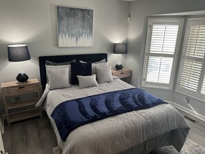 2 Schlafzimmer, Zimmersafe, Schreibtisch, Bügeleisen/Bügelbrett