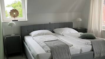 2 Schlafzimmer, Bügeleisen/Bügelbrett, Reisekinderbett, kostenloses WLAN
